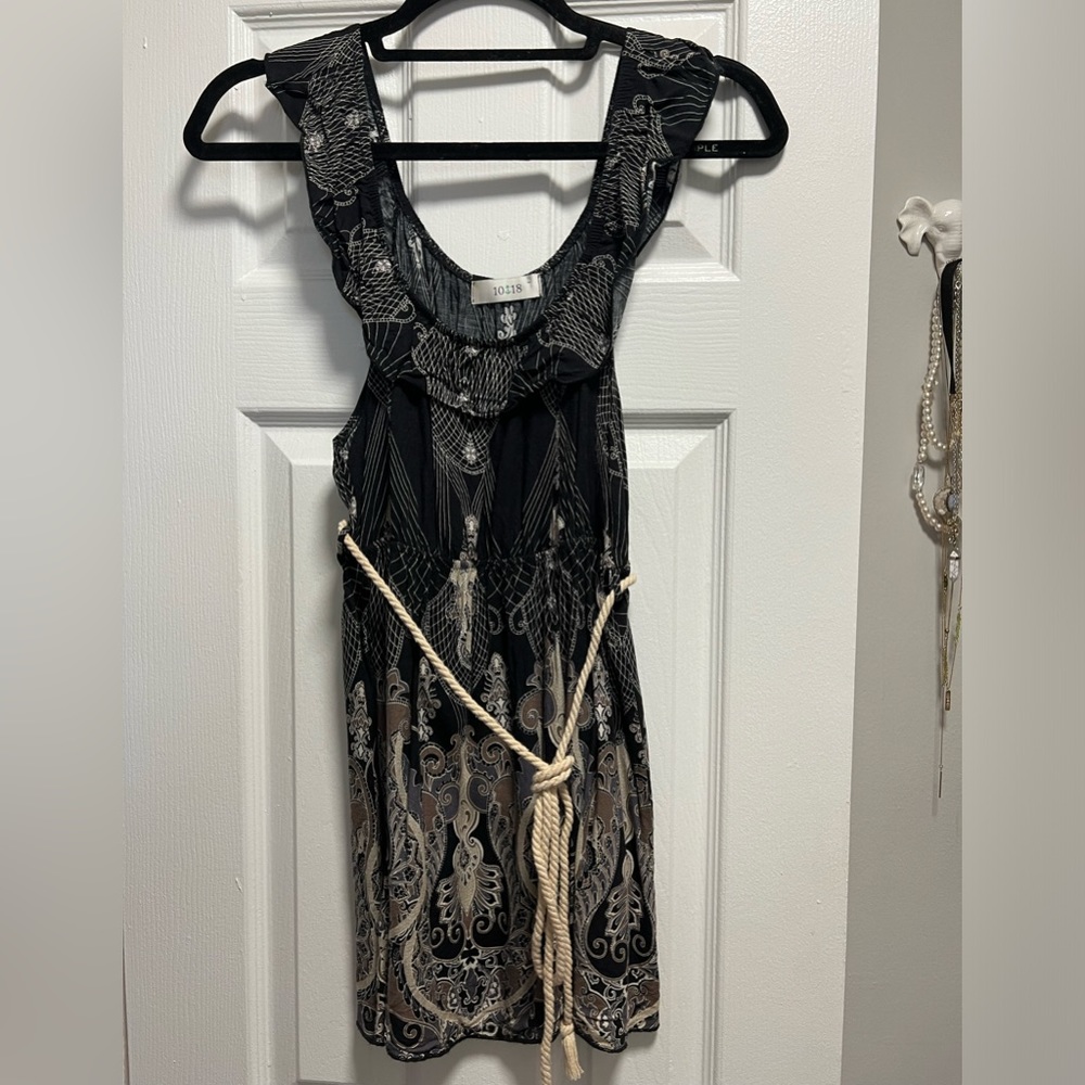 Printed Flowy Top w Rope Belt